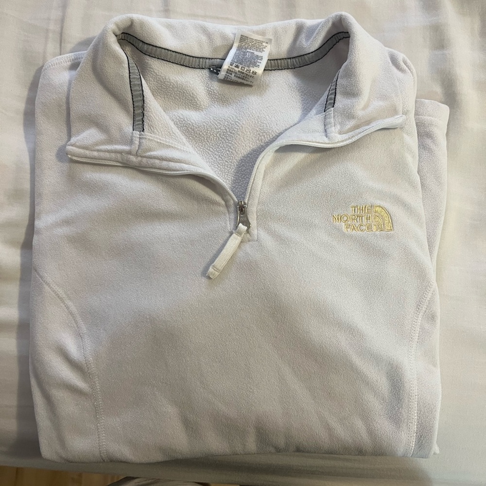North face 1/4 zip fitted white fleece